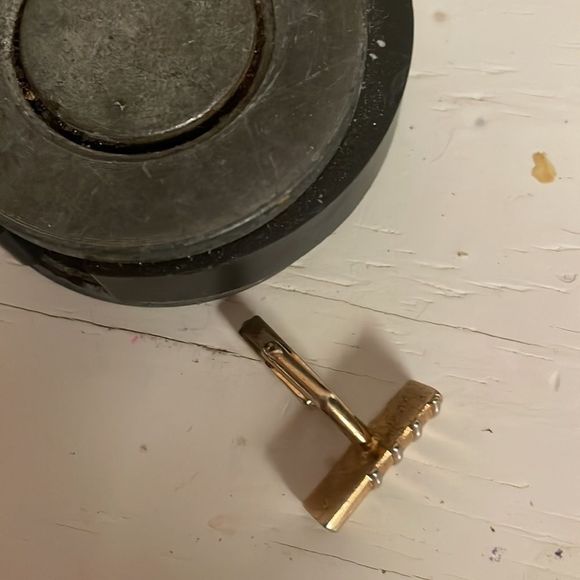 Vintage-1940s-Art Deco Swank gold plated 3D design rectangular toggle cuff links - Picture 14 of 15